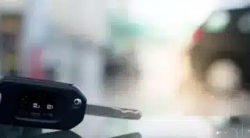 إجراء جديد لتفويض المقيمين بقيادة المركبات في السعودية عبر أبشر وتوقيع غرامات على المخالفين