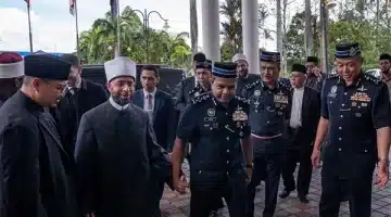 الأوقاف توزع 100 طن من اللحوم على الأسر الأولى بالرعاية استعدادًا لشهر رمضان