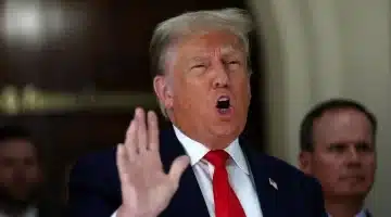 ترامب الديكتاتور زيلينسكي أمريكا إلى حرب لا يمكن الفوز بها 1