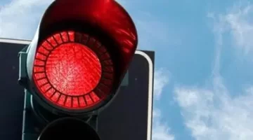 مخالفة تجاوز الإشارة الحمراء بقيمة 3 آلاف ريال تحت مراقبة كاميرات ساهر والمرور السري في الرياض 3