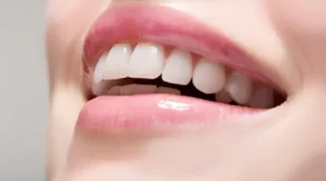معجزة طبيعية تتفوق على كيميائيات التبييض غير متوقعة تُعيد بريق أسنانك خلال