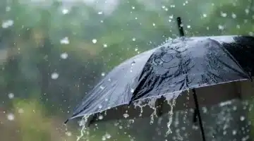 أمطار غزيرة تغرق أحياء جدة بالكامل وتحذيرات من استمرار الحالة الجوية لعدة أيام