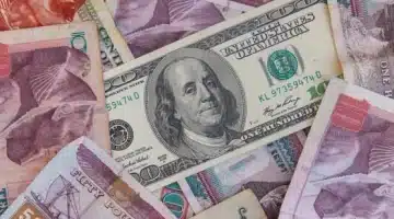 ارتفاع قياسي في سعر الدولار والريال السعودي أمام الجنيه المصري. إليك التفاصيل الكاملة لتعاملات اليوم
