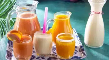 اكتشف سر الانتعاش مع مشروب الخوخ واللبن والعسل