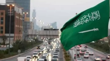 السعودية تعلن عن سياسة الزي الموحد للعاملين الأجانب لتعزيز المعايير المهنية