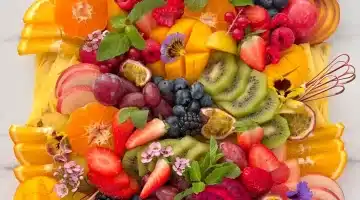 الفاكهة الذهبيكنز الطبيعة لمحاربة علامات التقدم في السن