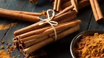 القرفة عشبة سحرية لمرضى السكري تهدئ معدلات السكر التراكمي بشكل طبيعي
