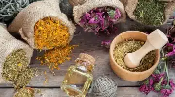 تنظيف القولون طبيعيًا 3 أعشاب سحرية تخلصك من السموم في 5 دقائق