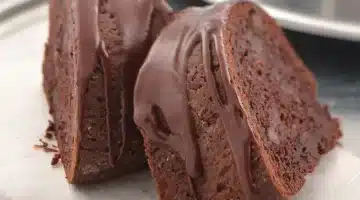 جربي أسرع وصفة كيك شوكولاتة قبل الفطار هش وسريع التحضير