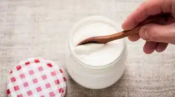 سر إشراقة العروس دلكة النشا الذهبية لتبييض البشرة 4 خطوات