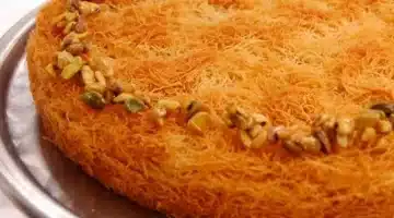 طريقة عمل الكنافة بالقشطة في البيت بطعم زمان وصفة ناجحة بخطوات سهلة وسر اللون الذهبي الرائع