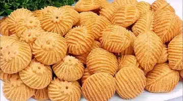 طريقة عمل كحك العيد في البيت خطوة بخطوة الوصفة الكاملة والمقادير المضبوطة لطعم ولا أروع