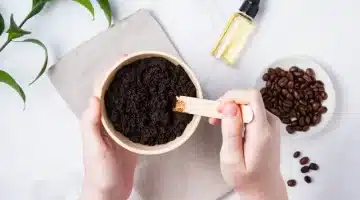 قناع القهوة للبشرة السر الطبيعي لبشرة مشرقة ونضرة في دقائق