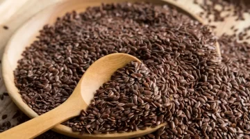 معجزة بذور الكتان سرّ شباب البشرة بعد الستين