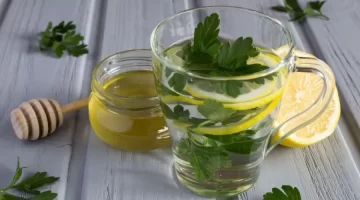 مغلي البقدونس مشروب صحي قديم يكافح الأمراض ويُعيد الحيوية