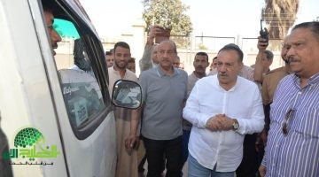 جهود محافظ أسيوط لضمان تعريفة عادلة في المواقف ومحطات الوقود