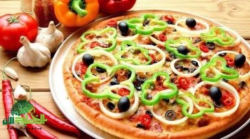 طريقة عمل بيتزا سريعة في 10 دقائق بمكونات بسيطة ولذيذة