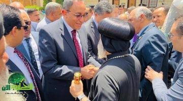 محافظ . قنا يهنئ أقباط نجع حمادي بعيد القيامة المجيد1