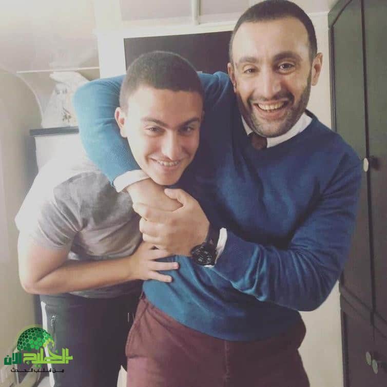 أحمد السقا يشيد بابنه .. أبو الرجولة ومفيش منه(1)