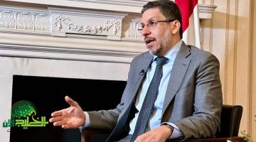 استقالة مفاجئة لرئيس الوزراء اليمني أحمد بن مبارك تثير تساؤلات حول مستقبل الحكومة