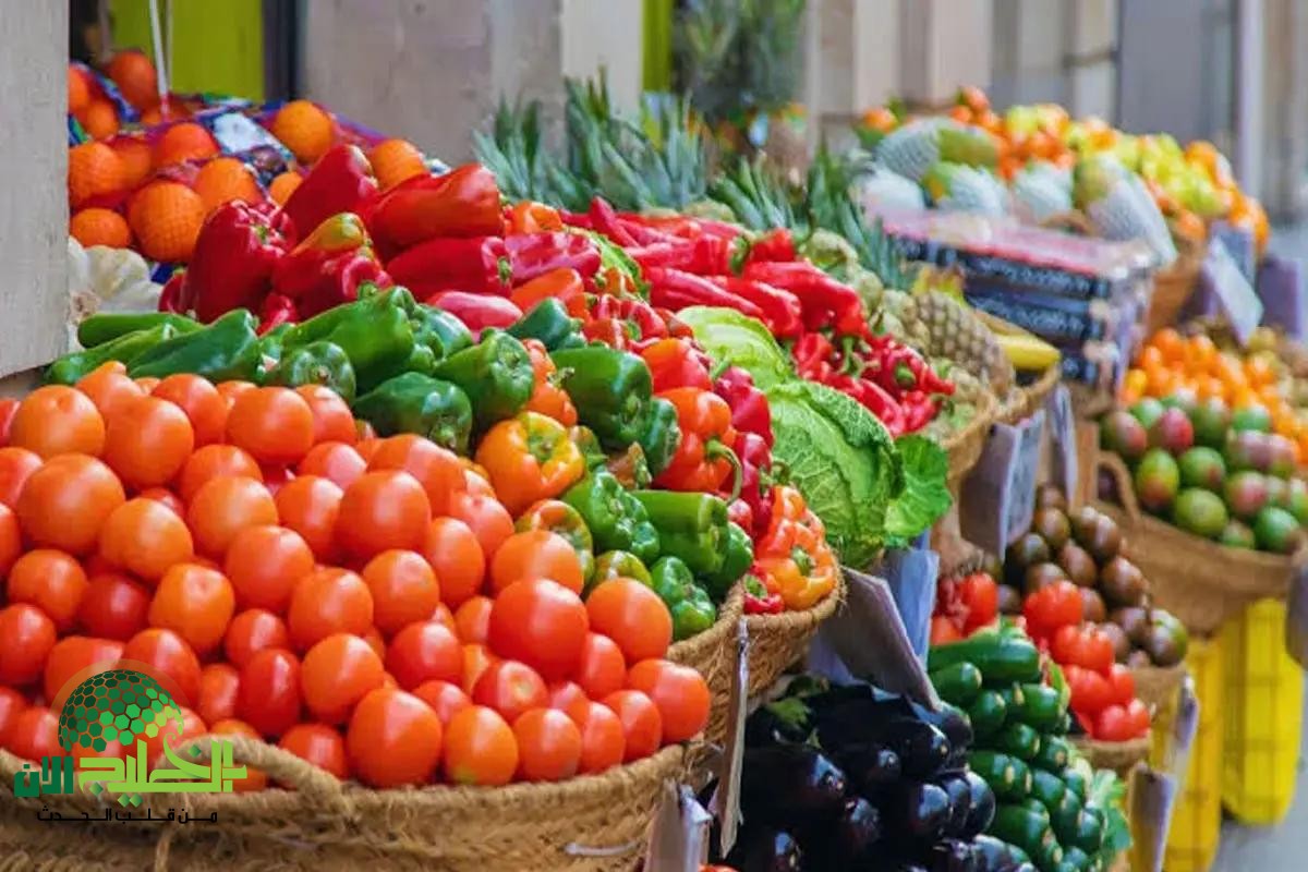 استقرار نسبي في أسعار الفواكه والخضروات بأسواق عدن.. تفاصيل كاملة ليوم 21 مايو 2025
