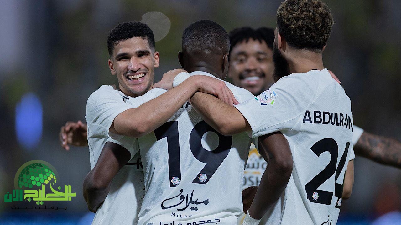 اشتباك مثير بين ديابي والشويرخ في قمة الاتحاد والشباب.. والاتحاد يواصل صدارته بثلاثية نارية