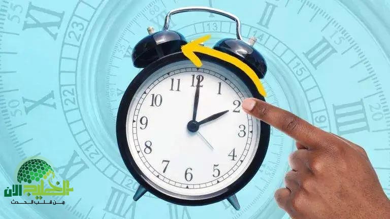 التوقيت الصيفي يطرأ تغييرات جذرية على مواعيد عمل المحلات والمقاهي.. كل ما تحتاج معرفته