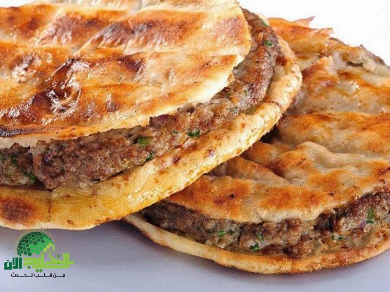 الحواوشي من مطبخك.. طريقة اقتصادية لتحضير حواوشي بيتي بطعم يفوق توقعاتك