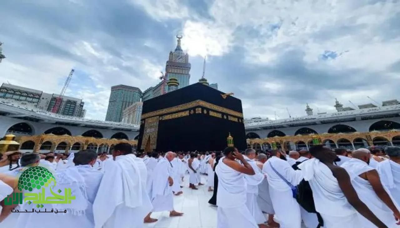 الداخلية السعودية تحذر.. إبعاد عشر سنوات وغرامة 100 ألف ريال لمن يؤدي الحج دون تصريح رسمي