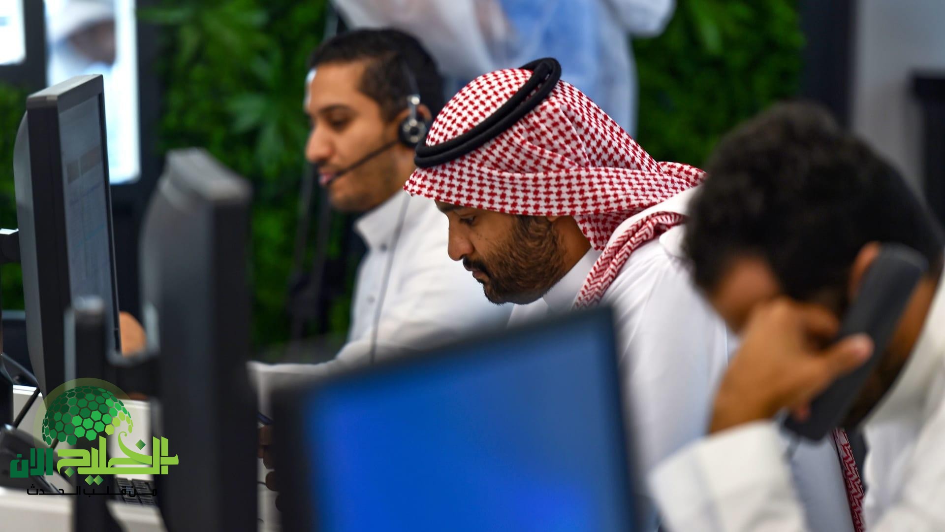 السعودية تقترب من تطبيق نظام العمل 4 أيام في الأسبوع.. ماذا يعني ذلك للمواطنين والاقتصاد؟