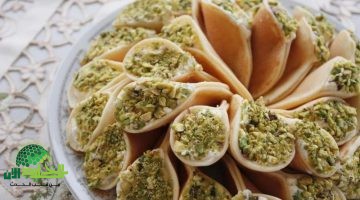 القطايف بالكريمة. سر الطعم الذي لا يقاوم من محلات الحلويات إلى مطبخك