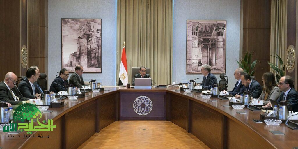 رئيس الوزراء يُكرم أبطال الإسعاف ويتابع مشروعات الإسكان في جولة ميدانية شاملة(1)