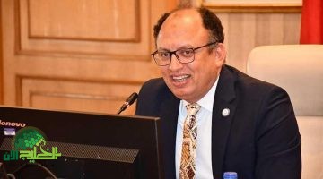 رئيس جامعة حلوان يستقبل وزير الطيران قبيل مناقشة رسالة ماجستير عن الأمن السيبراني في الطيران1