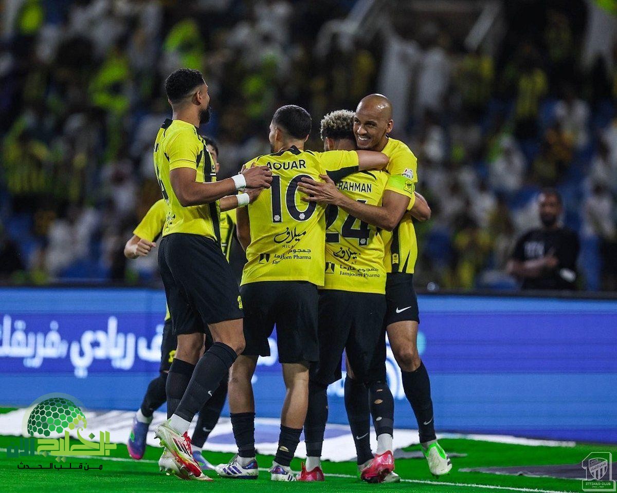 قمة كروية مشتعلة الاتحاد في مواجهة الشباب ضمن الجولة 33 من دوري روشن السعودي 2025(1)