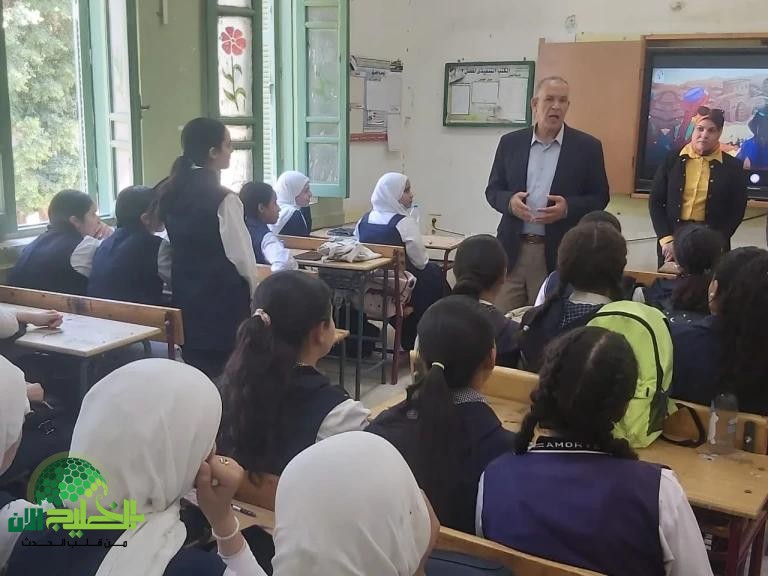 وكيل وزارة التربية بأسيوط يتفقد مدارس الفتح وساحل
