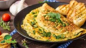 ابدأي صباحك بنكهة مغذية. طريقة تحضير البيض المخفوق بالسبانخ والجبن