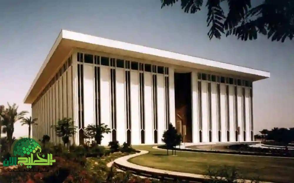 بقرار من البنك المركزي.. خدمات بطاقات الائتمان في السعودية تصبح مجانية بالكامل