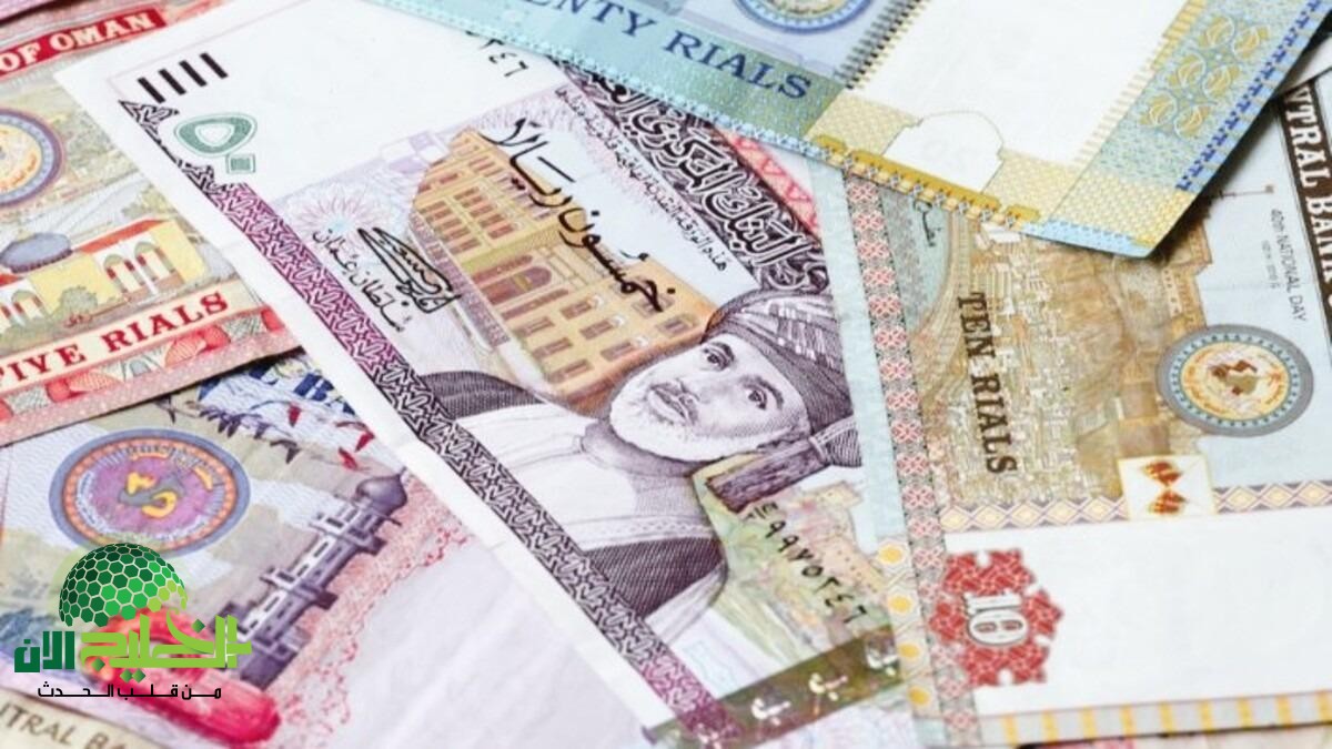 جدول الرواتب في سلطنة عُمان 2025.. دليل شامل للدرجات الوظيفية والفئات الطبية