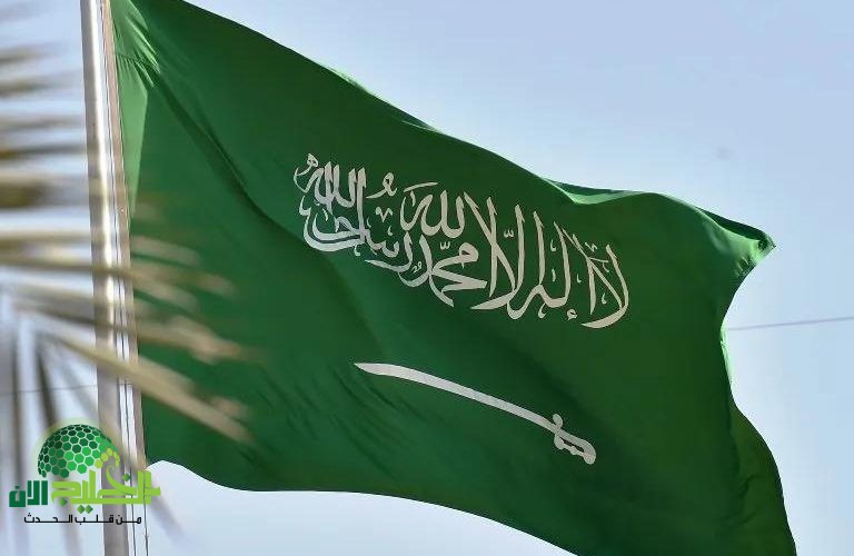 قرار ملكي يُلغي سعودة 13 مهنة في السعودية ويُعيد فتحها للوافدين. تفاصيل شاملة وتوجيهات رسمية