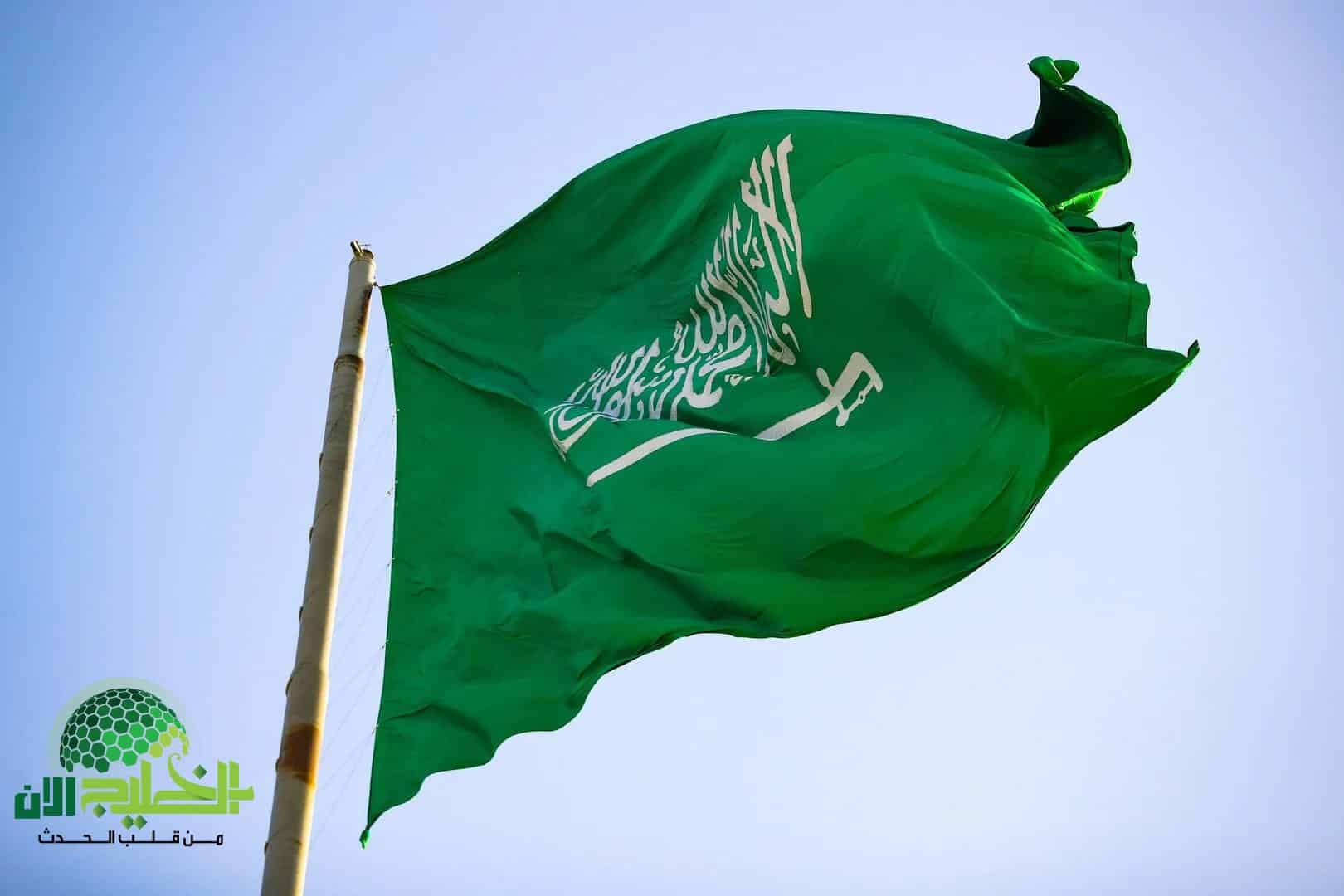 قرار وزاري يلزم الأجانب في السعودية بارتداء زي موحد ويمنع الثوب السعودي.. ما الأسباب والتفاصيل؟